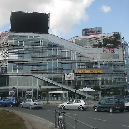 Terminal 3* Тирана