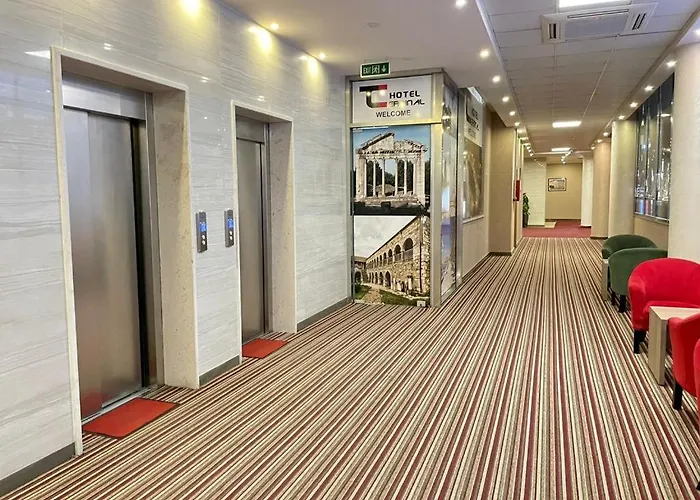 ホテル Terminal ティラナ