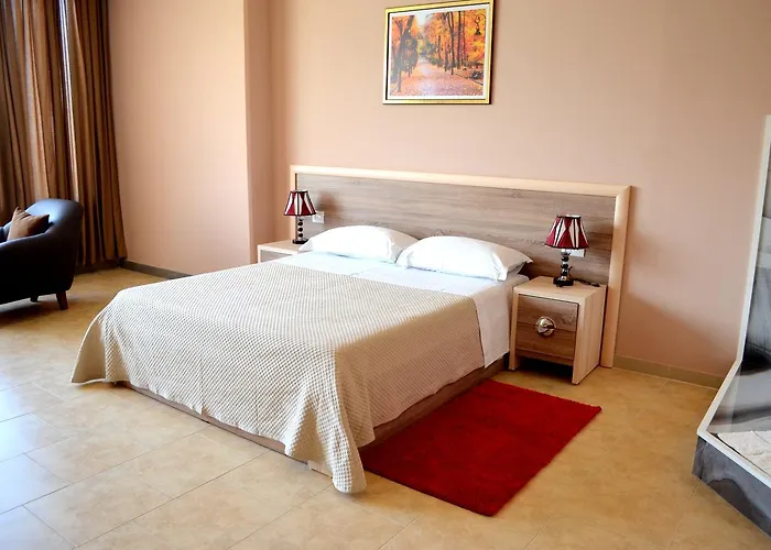 Terminal 3* ティラナ