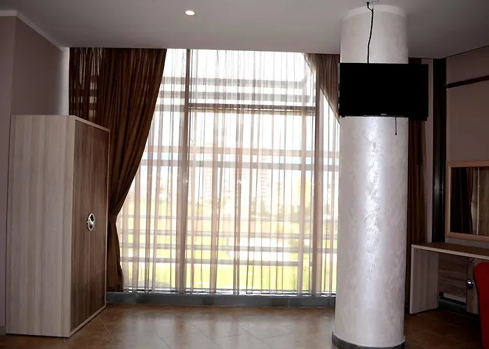 Terminal ティラナ